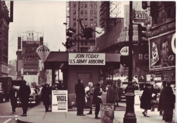 New York - USA xxxx 95 001 **